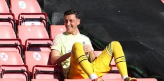 Ozil Wants To Stay At Arsenal Despite Transfer Reports Ozil